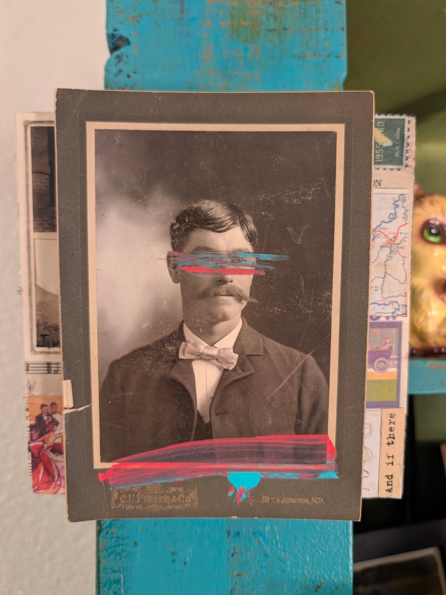 Moustache, Red/Cyan