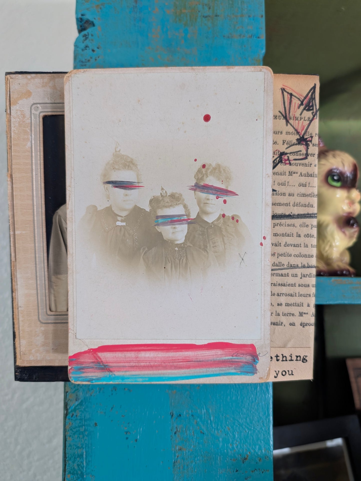 Three Sisters - and a Robot